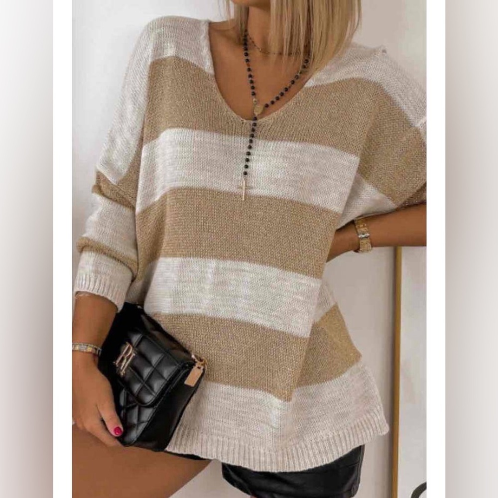Women's Beige & Gold Block Color Knit Sweater